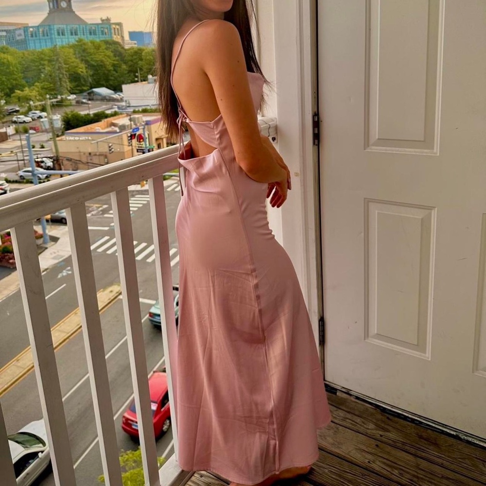 Elegant Pink Sleeveless Dress